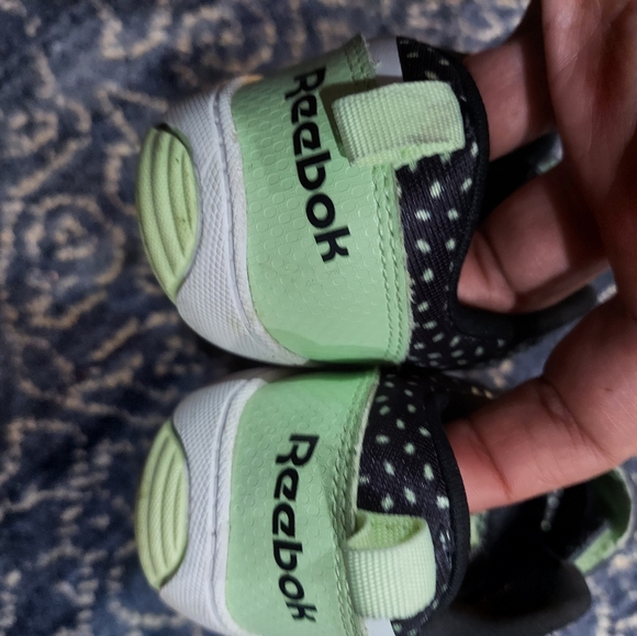 Reebok Black & Lime Sneakers Size 10C - Picture 3 of 3